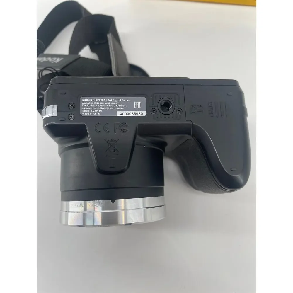 Kodak PIXPRO AZ361 Digital Camera 36X 16MP Black Charger 2 Batteries Neck Strap